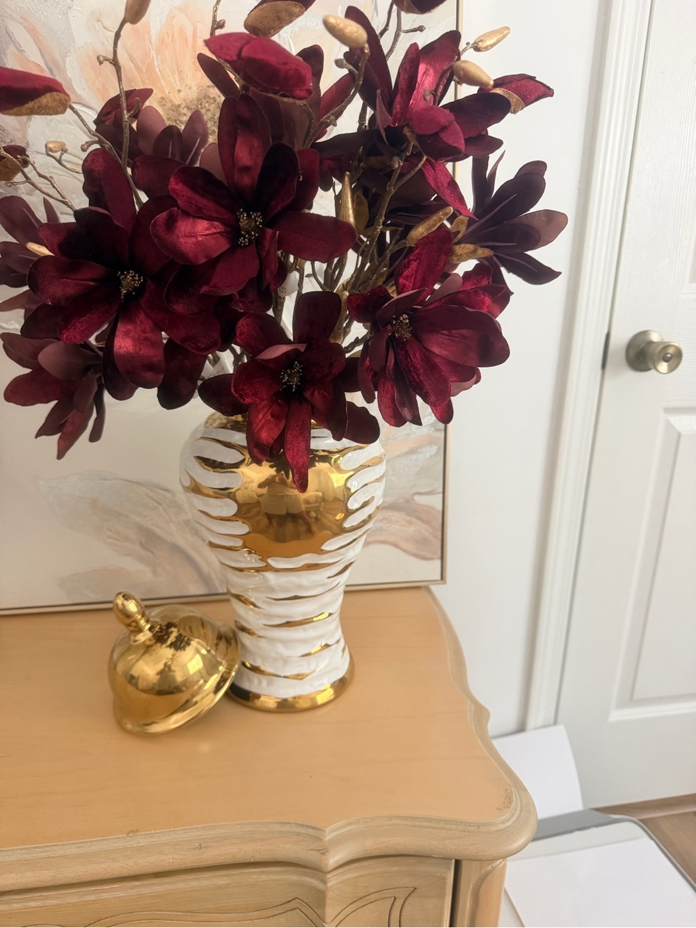 White & Gold Ginger Jar